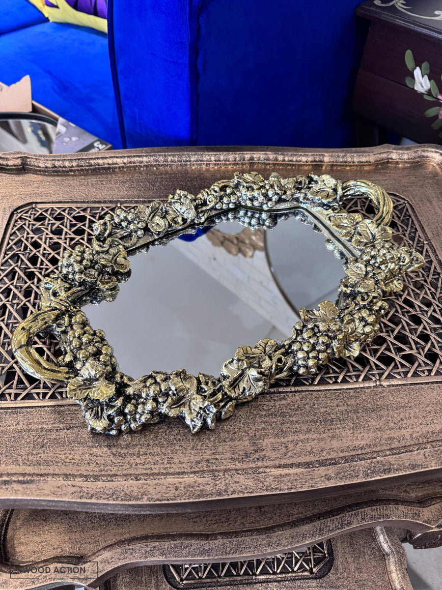 Tray 003